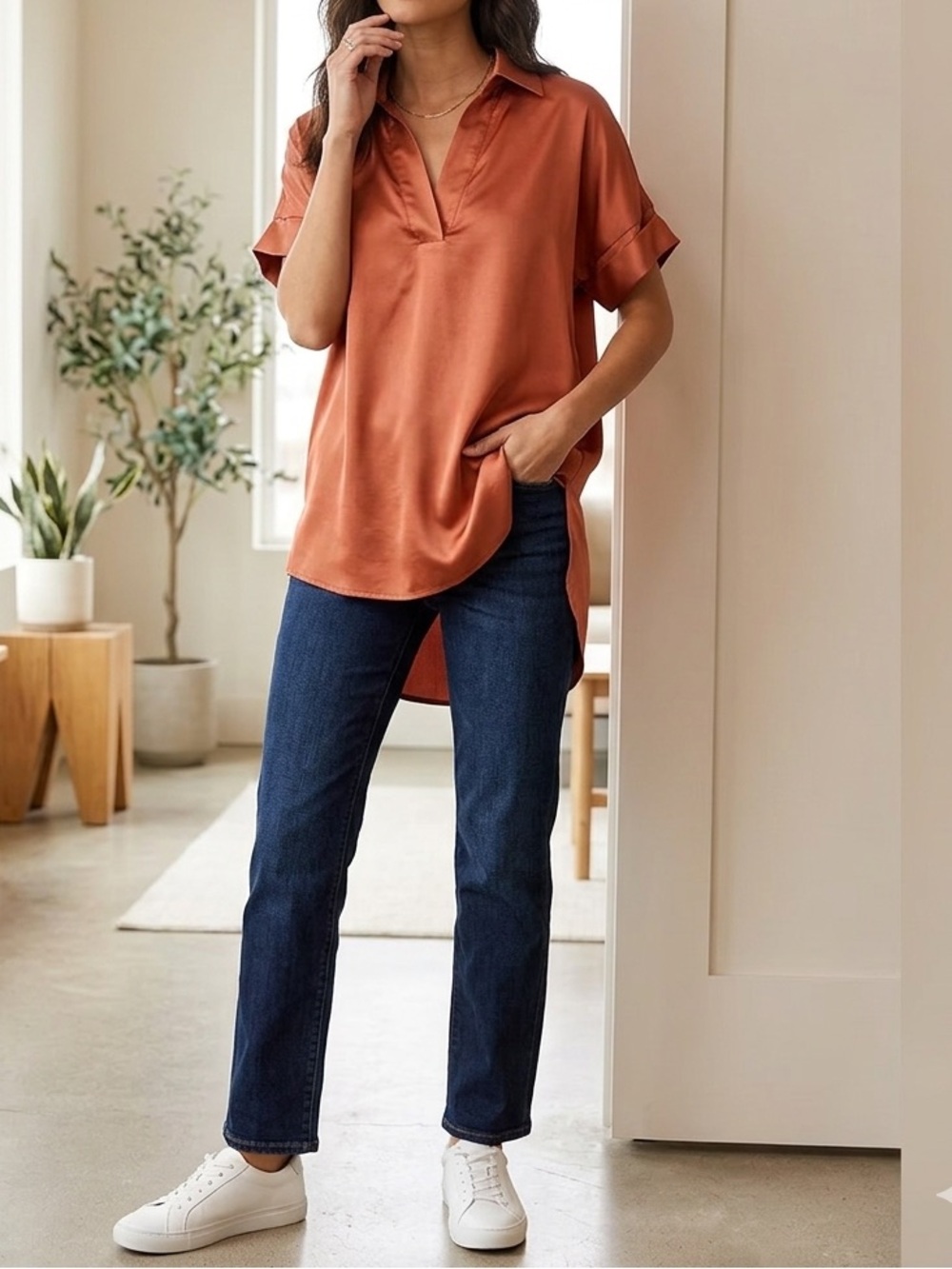 Umgee Women's Rose Gold Satin Short Sleeve High-Low V-Neck Tunic Blouse🧡